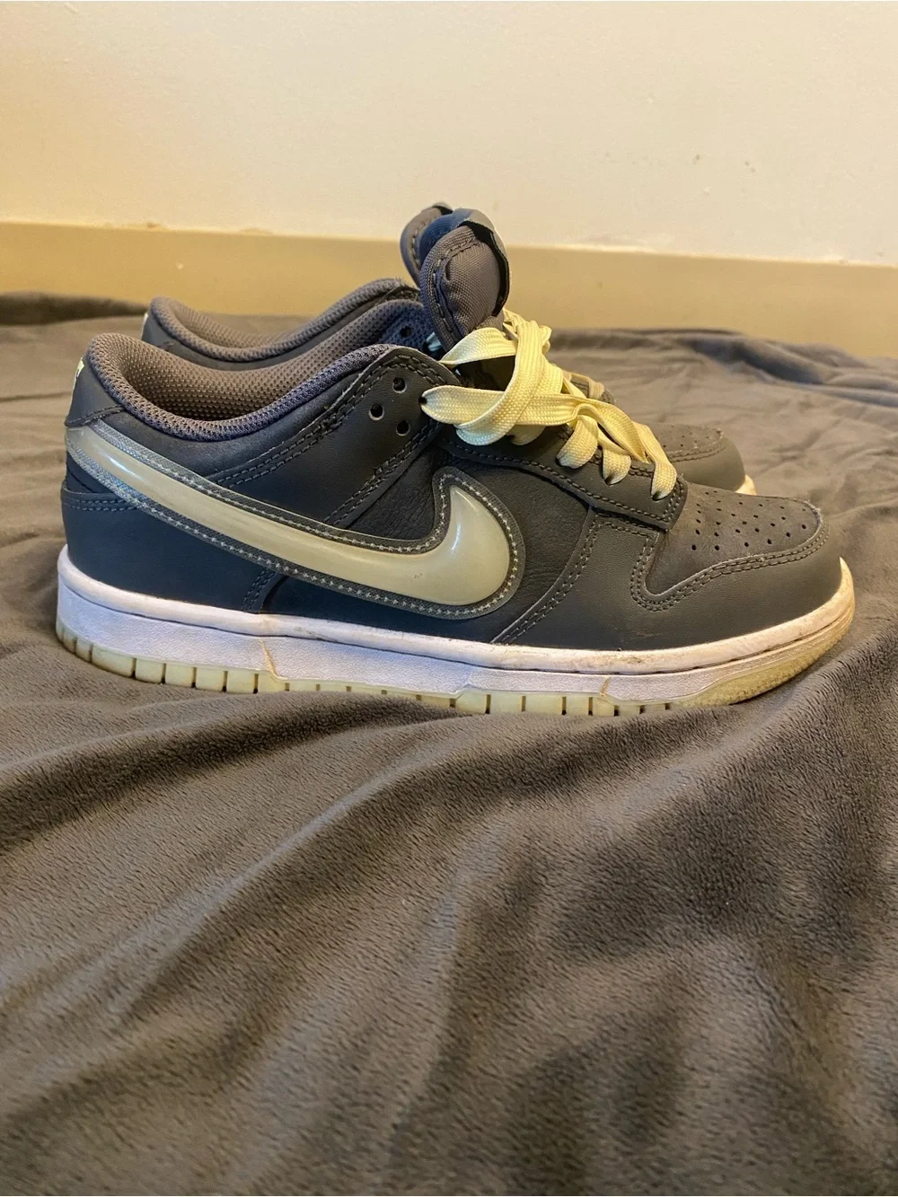 Nike Kids Low-Top Sneakers in Iron Grey and Cool Lime